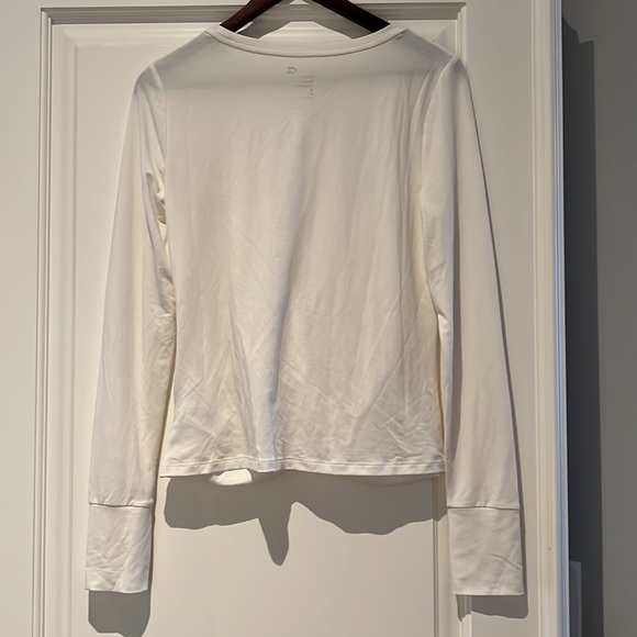 Gap athletic top - Picture 5 of 5